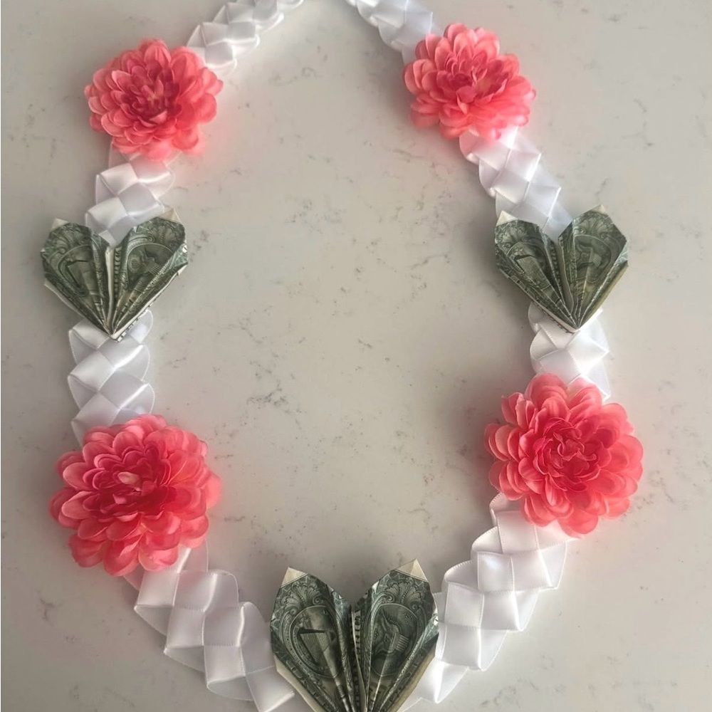 - Graduation money lei